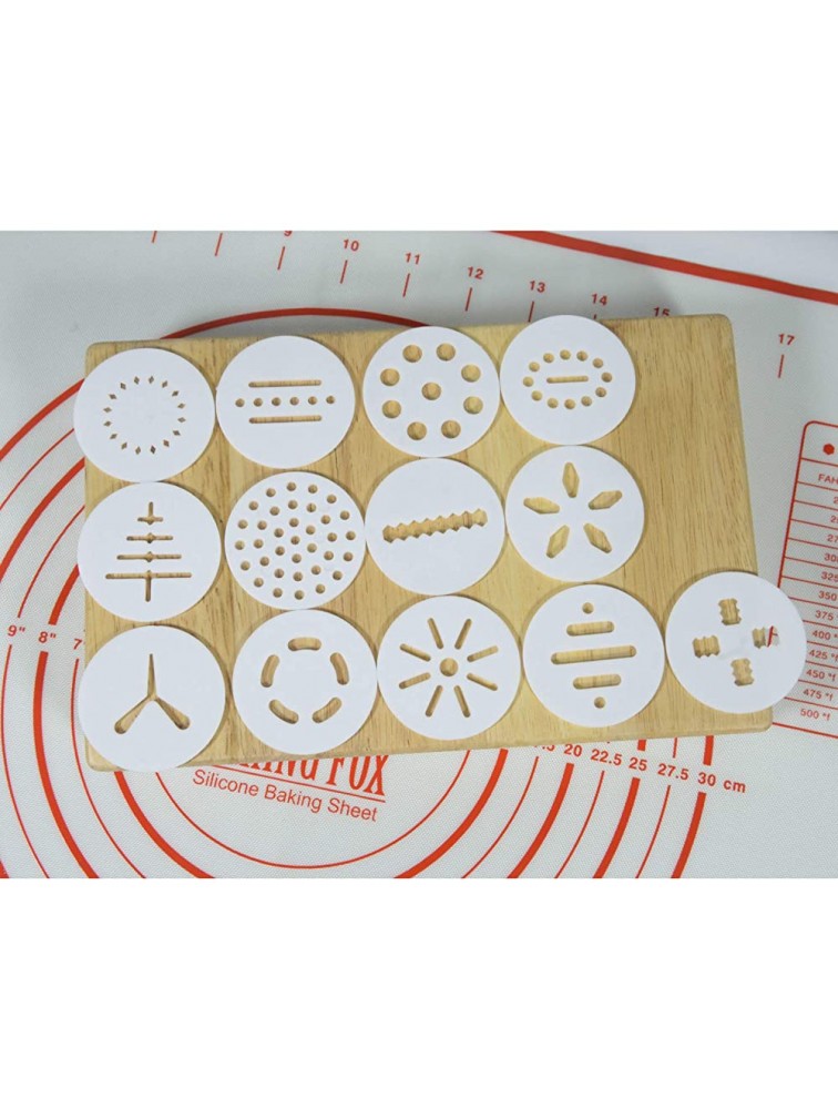 Cookie Press Gun Kit Good Grips Cookie Press Storage Case Baking Tool with 13 Disc Shapes Cookies Maker Set and 6 Icing Tips for DIY Biscuit Maker and Cake Decoration Clear - BRFF3539N